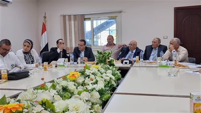 مستثمرى أكتوبر تبحث مع قيادات  الضرائب العقارية حلولًا لمشكلات أصحاب المصانع