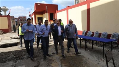 محافظ المنوفية يتفقد مشروع صرف صحي جزي بمنوف
