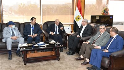  اللواء ناجي شهود يحاضر عن الانتماء  في جامعة قناة السويس