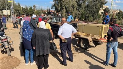 لجنة تفحص موقع انهيار كوبري نوسا الغيط في الدقهلية