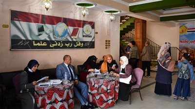 جامعة عين شمس تنظم قافلة طبية لأبناء الفيوم العاملين بالتربية والتعليم وأسرهم