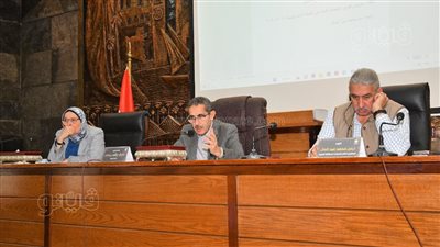 محافظ الغربية يستعرض تقرير المؤشرات السكانية