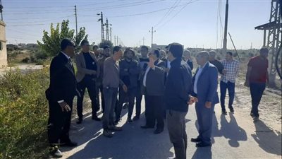 نائب محافظ شمال سيناء يتابع العمل فى محاور الطرق بالشيخ زويد 