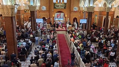 أقباط الإسكندرية يحتفلون بذكرى القديس مارمينا بكينج مريوط 