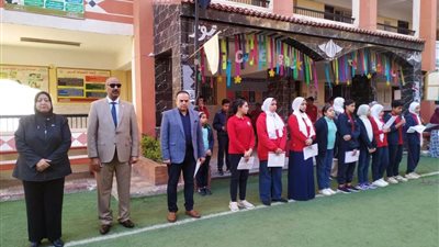 مدير تعليم المنوفية يشهد برنامج معسكر الجمهورية الجديدة