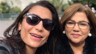 كلماتي عاجزة.. ناقدة رياضية بكأس العالم تفاجأ بمصرع والدتها على الهواء | فيديو