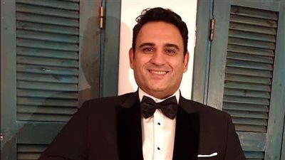 أكرم حسني يعود للجمهور بأغنية جديدة قريبا 