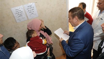 محافظ المنوفية يحيل 111 طبيبا وإداريا بمستشفى منوف العام للتحقيق 