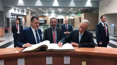 قبل مباراة بلاده في كأس العالم.. رئيس البرتغال يزور متحف الحضارة