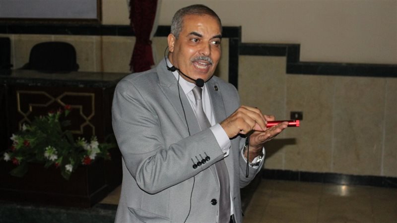 الدكتور محمد حسين