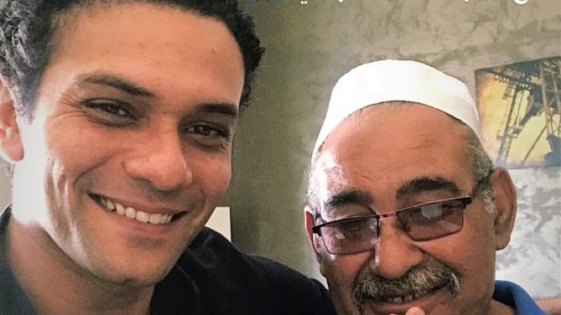 آسر ياسين وعم مجدي