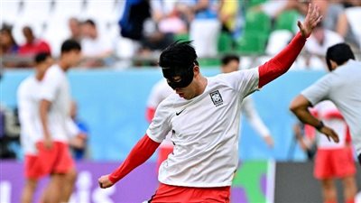 سون يقود هجوم كوريا الجنوبية أمام الأوروجواي في كأس العالم