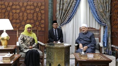 شيخ الأزهر يستقبل محافظ جاوا ويعزي إندونيسيا في ضحايا الزلزال 