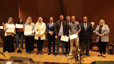 جامعة عين شمس: صرف 70 لاب توب ناطق للطلاب ذوي الإعاقة البصرية 