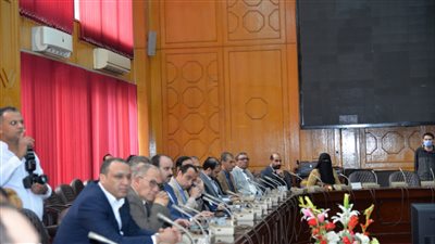 نواب الإسماعيلية يطالبون بسرعة تشغيل مستشفيات المراكز لتخفيف العبء على المجمع الطبي