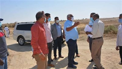 محافظ الوادي الجديد يتفقد تقسيمات المباني السكنية بقرى اللواء صبيح