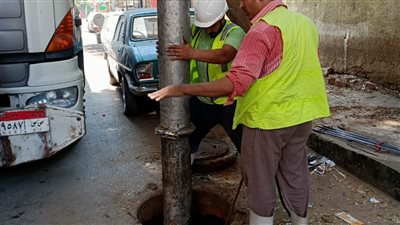تركيب 18 ماسورة صرف صحي وحملة لرفع السيارات المتهالكة بجنوب الجيزة| صور 