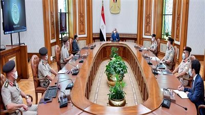  شاهد.. السيسي يتابع الموقف التنفيذي لشبكة المحاور والطرق الجديدة واستصلاح الأراضي في سيناء