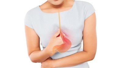 ارتجاع المريء.. احذر هذا التصرف يزيد خطر الإصابة بالسرطان 