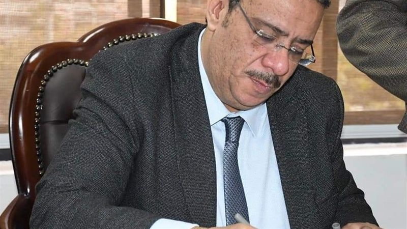 الدكتور أحمد زكي