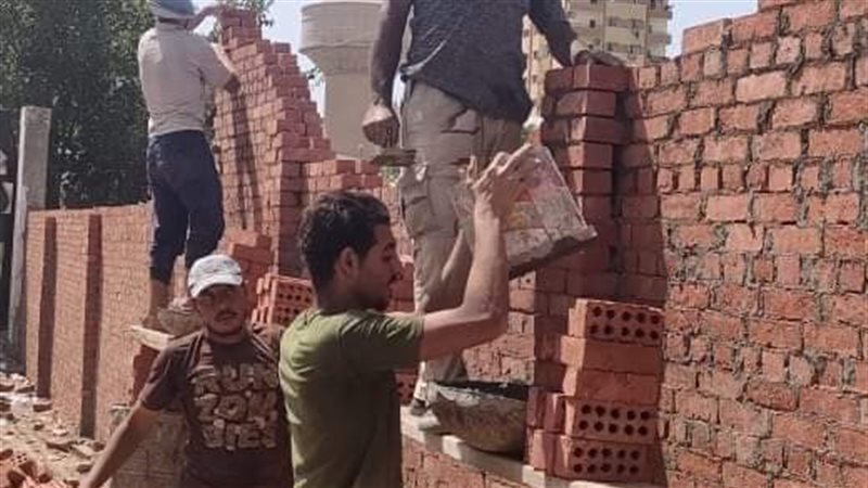 جانب من عملية رفع