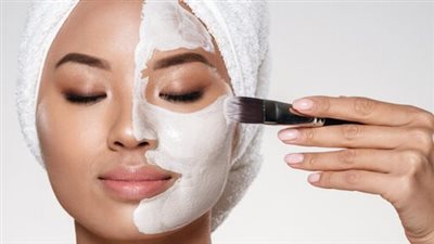 للنشا العديد من الفوائد على البشرة.. اكتشفيها