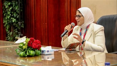 الصحة: نستهدف إنتاج 3 ملايين جرعة يوميا من تطعيم كورونا بفاكسيرا أكتوبر