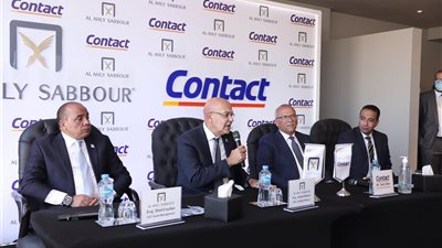 الأهلي صبور توقع اتفاقية تعاون مع كونتكت للتمويل للحصول على عضوية نادي بلاتينوم