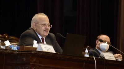 جامعة القاهرة تخفض المصروفات الدراسية 25% لمن يساهم في محو أمية 10 مواطنين