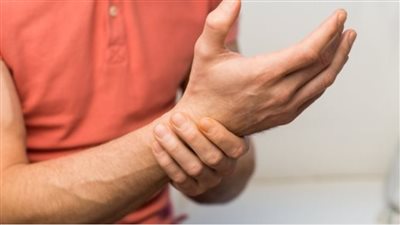 لا تتجاهلها.. 5 أمراض خطيرة تكشف عنها آلام كف اليد |فيديوجراف