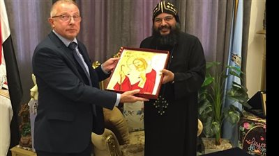 أسقف البحر الأحمر يستقبل القنصل الروسي بالغردقة