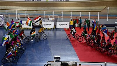 بث مباشر.. رئيس الوزراء يفتتح بطولة العالم للناشئين لدراجات المضمار