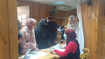 تنسيق الجامعات ٢٠٢١.. إقبال كبير وزحام على معامل التنسيق بكليات جامعة المنصورة | فيديو 