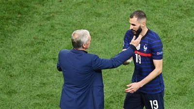 بنزيما يتحدث عن قدرات ديشامب بعد تعادل فرنسا مع البوسنة