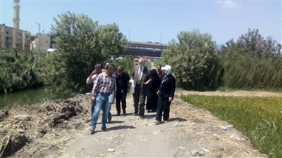  استلام موقع إنشاء أكبر موقف حضاري للسيارات بالمنصورة | صور