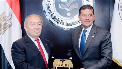 رئيس هيئة الاستثمار يلتقي وزير الاقتصاد الفلسطيني لتفعيل التعاون المشترك