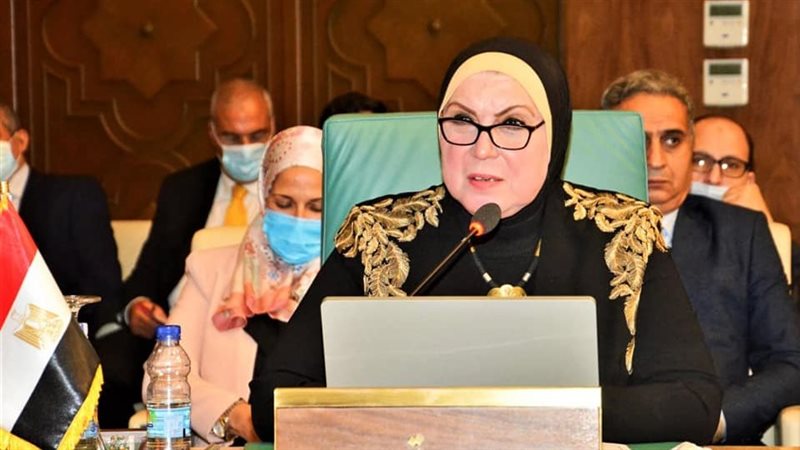 وزيرة الصناعة والتجارة
