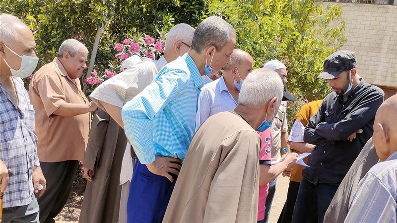 عمال ايديال السابقين