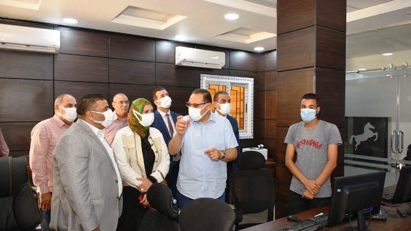 النواب مع المحافظ