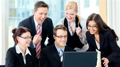  لإغرائهم بالحضور في مواعيدهم.. مكافآت مجزية لموظفي شركة عالمية