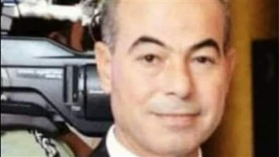 المئات يؤدون صلاة الغائب على روح مُعلم أفنى حياته في مسيرة العلم بشمال سيناء 