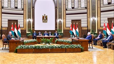  شاهد| مباحثات قادة مصر وفلسطين والأردن بالاتحادية