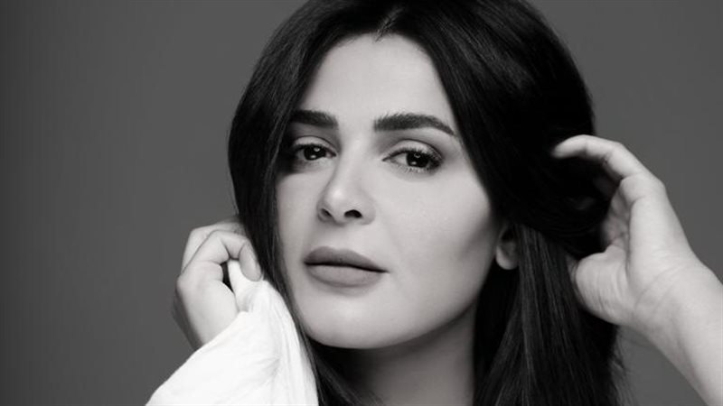 الفنانة الشابة رانيا