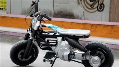 مهارات الدراجة بي إم دبليو CE 02 الاختبارية الجديدة