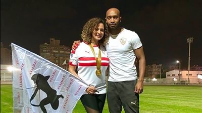 شوفت صورتها وعجبتني ورحت انتظرتها في المطار.. شيكابالا يروي قصة زواجه من كندية