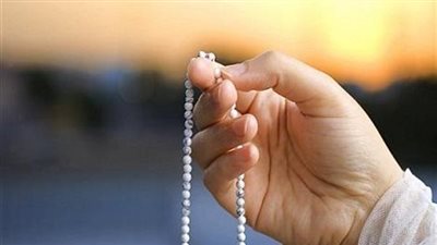 تفسير حلم التسبيح في المنام وعلاقته بزيادة الرزق والنصر على الأعداء 