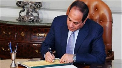  السيسي: مفيش جنيه بيطلع من صندوق تحيا مصر كده.. الفلوس في أيد أمينة 