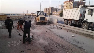 رفع 90 طن مخلفات وحل مشكلة أغطية غرف الصرف الصحي في أسوان 