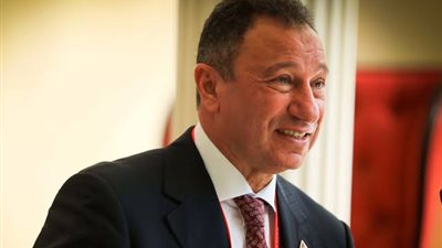 أسامة حسني يكشف حقيقة تعرض محمود الخطيب لحادث سير