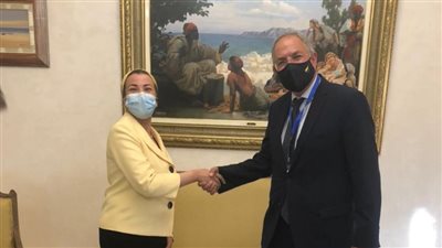 وزيرة البيئة ونظيرها القبرصي يبحثان تعزيز سبل التعاون بين البلدين 